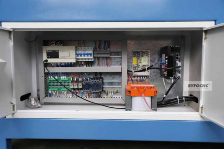 Вальцевочный станок ByfoCNC XT-1050
