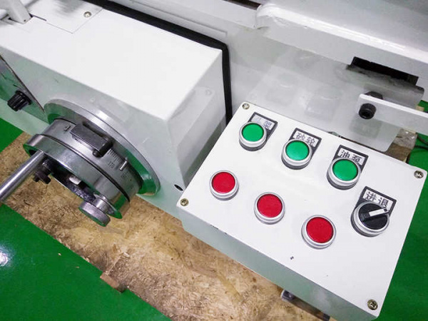 Цилиндрический шлифовальный станок Gongda GD-3080B