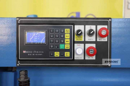 Гильотина электрическая ByfoCNC Q11 2-4 мм