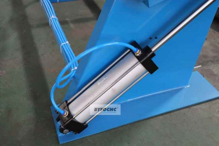 Листогибочный станок ByfoCNC QTDF-1,5×2000 mm